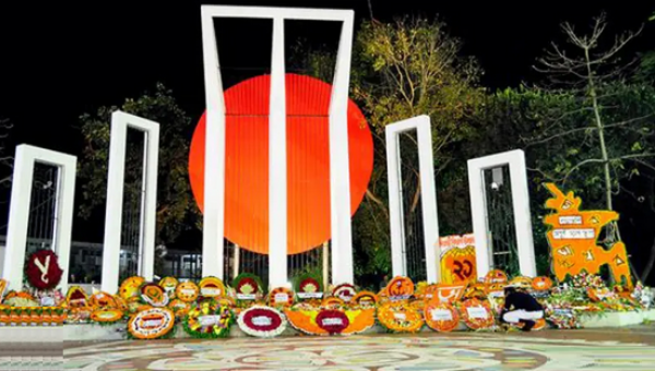 ভাষা আন্দোলনের প্রতীক শহীদ মিনার