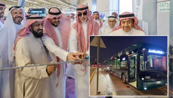 মক্কায় হজযাত্রীদের জন্য বৈদ্যুতিক বাস চালু