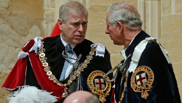 রাজা তৃতীয় চার্লস এর সাথে আপন ভাই প্রিন্স অ্যান্ড্রু