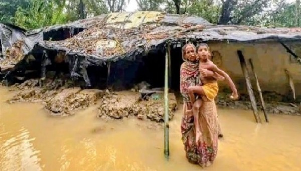 বন্যায় ঘরহারা মানুষের টিকে থাকার নতুন লড়াই